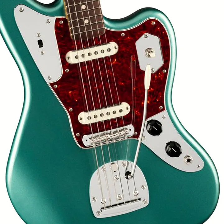 Avis, Test Guitare électrique Fender Am Pro Clsc Jaguar RW FSGM