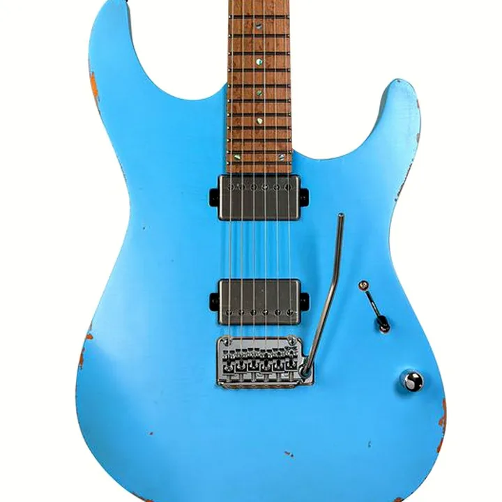 Avis, Test Guitare Mayones Guitars Aquila Aged V24 S 6 DB