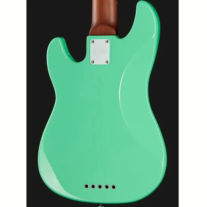 Avis, Test Marcus Miller P5 Alder-5 MLG