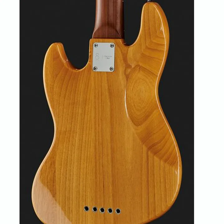 Avis, Test : Marcus Miller V5 Alder-5 NT FL