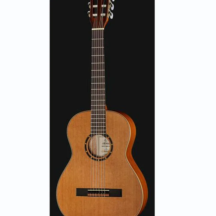 Avis, Test : Ortega R122L-3/4