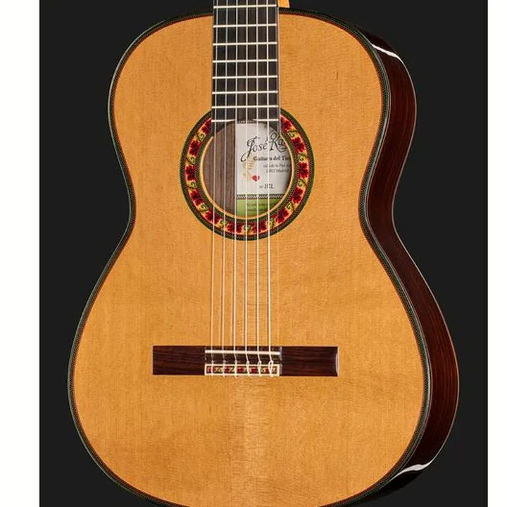 Avis, Test : Ramirez Guitarra del Tiempo Cedar LH