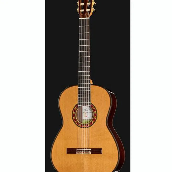 Avis, Test : Ramirez Guitarra del Tiempo Cedar LH