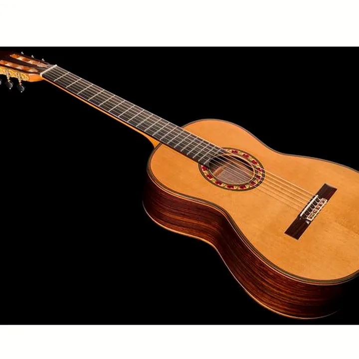 Avis, Test : Ramirez Guitarra del Tiempo Cedar LH