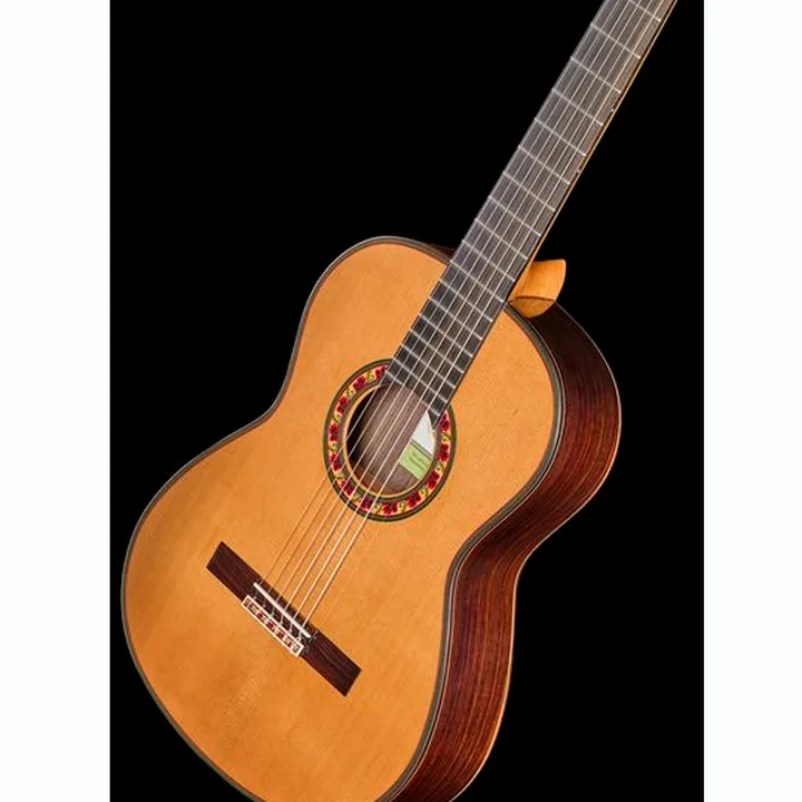 Avis, Test : Ramirez Guitarra del Tiempo Cedar LH