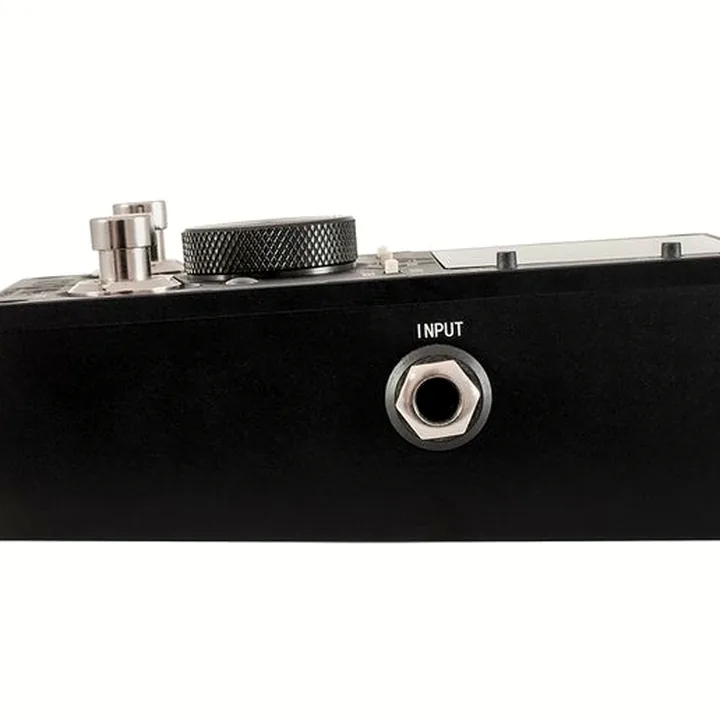Avis, Test Solar Guitars Chug Tuner+ Booster