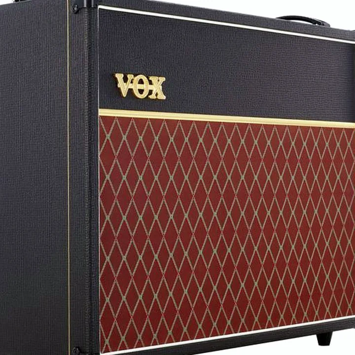 Avis, Test : Vox V212C