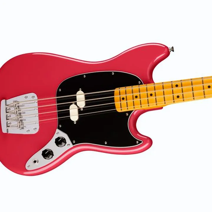 Basse électrique Fender Am Pro Clsc Mustang Bass FDKR , Avis, Comparatif & Test
