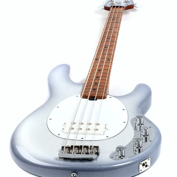 Basse électrique Music Man Stingray 4 Sp Snowy Night , Test, Comparatif et Avis