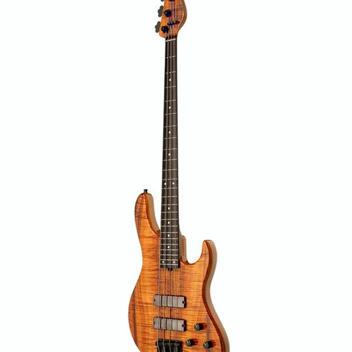 Basse Sadowsky MasterBuilt 24 LTD 4 NTHP Test & Avis