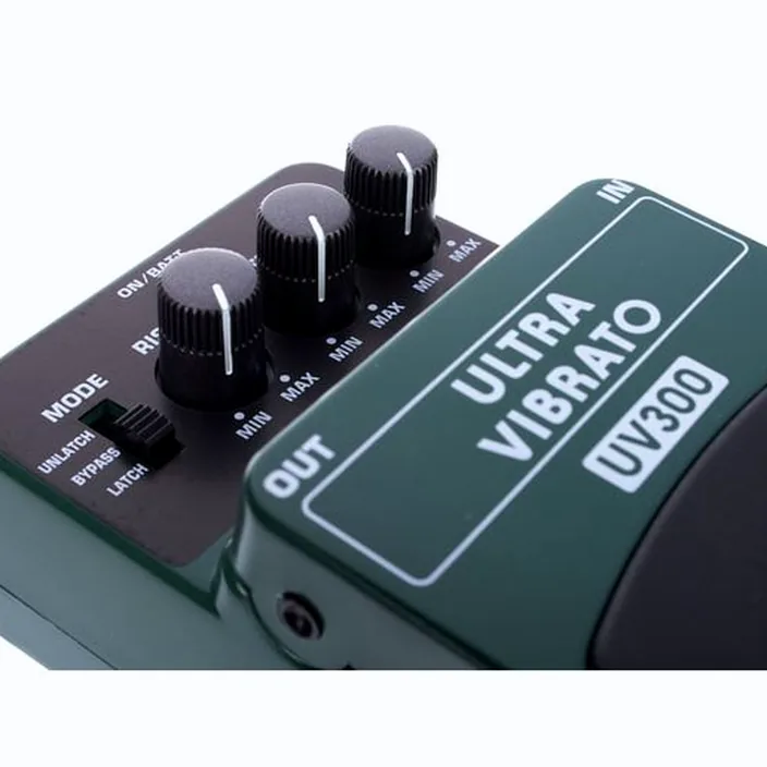 Et Avis : Behringer UV300 Ultra Vibrato