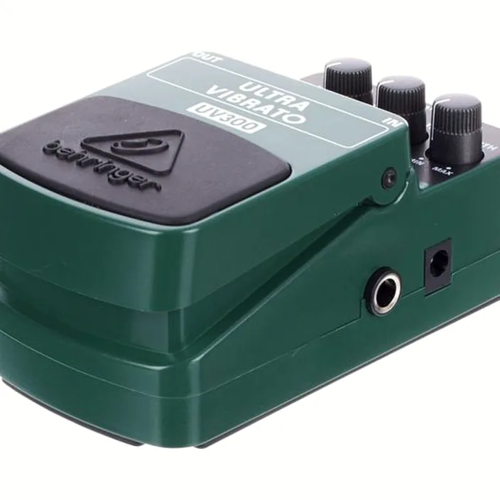 Et Avis : Behringer UV300 Ultra Vibrato
