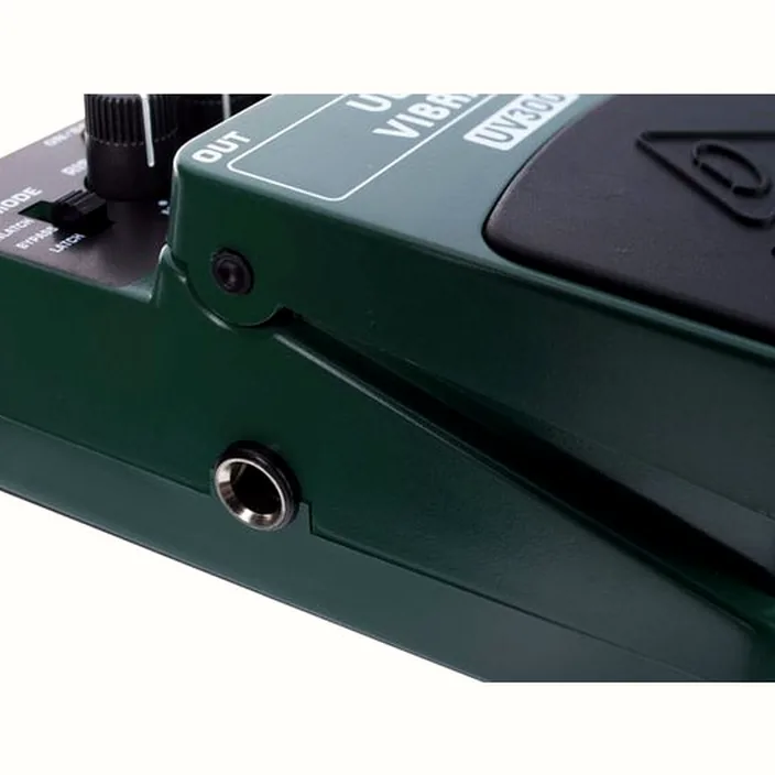 Et Avis : Behringer UV300 Ultra Vibrato