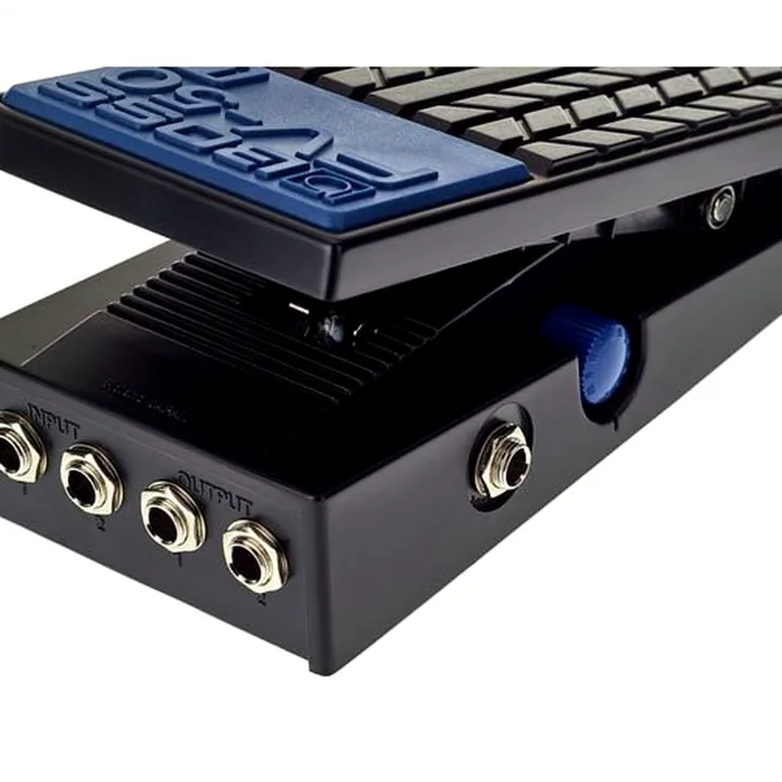 Boss FV-50L : Avis, Test et Comparatif