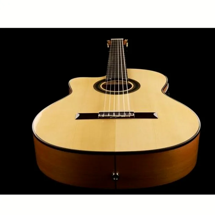 Cordoba GK Studio Lefthand / Avis, Test