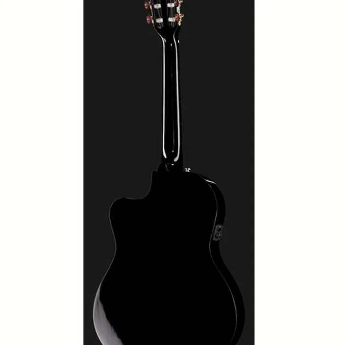 Et Test : Fender CN-140SCE Thinline Black