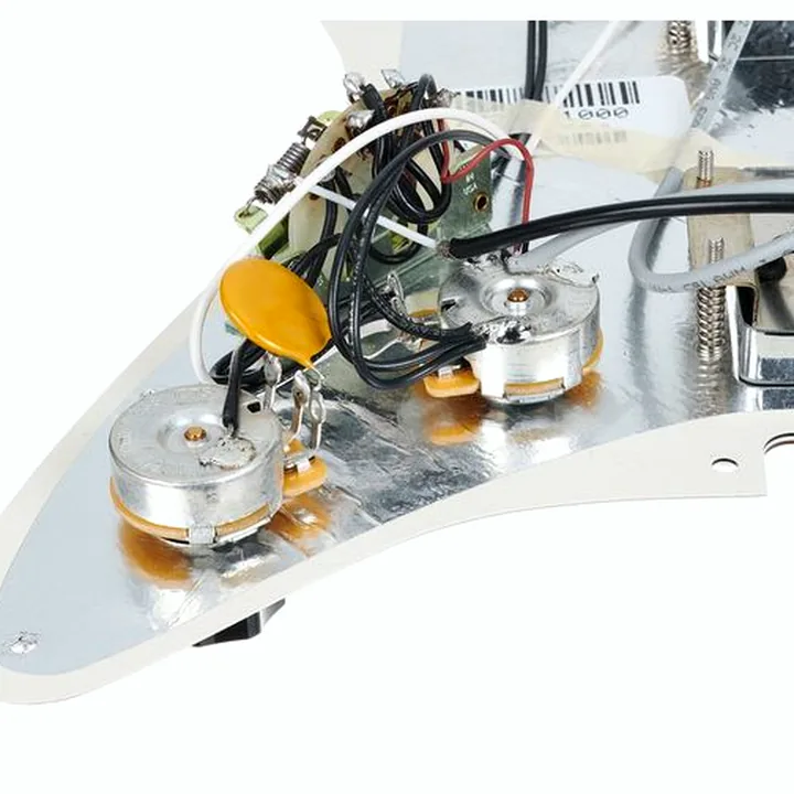 Fender Custom ML Pre-Wired Pickguard , Avis, Comparatif et Test