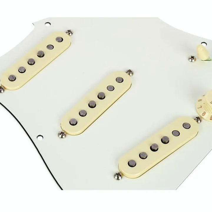 Fender Pre-Wired ST Pickguard 50 Par – Test, Comparatif et Avis