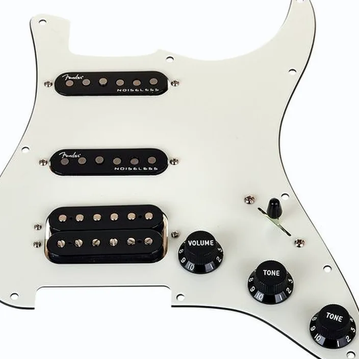 Fender Pre-Wired ST Pickguard HSS : Test, Avis