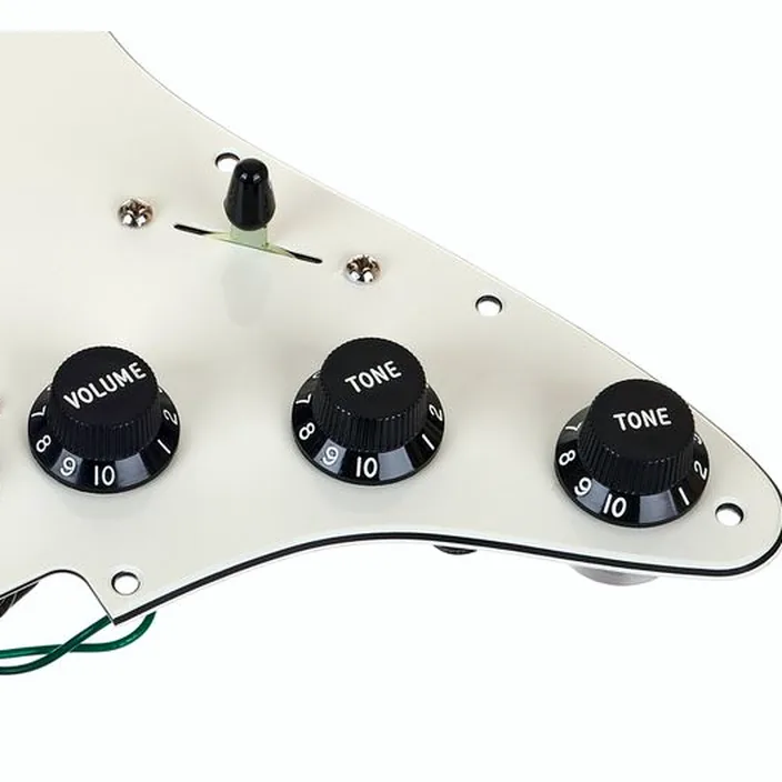 Fender Pre-Wired ST Pickguard HSS : Test, Avis