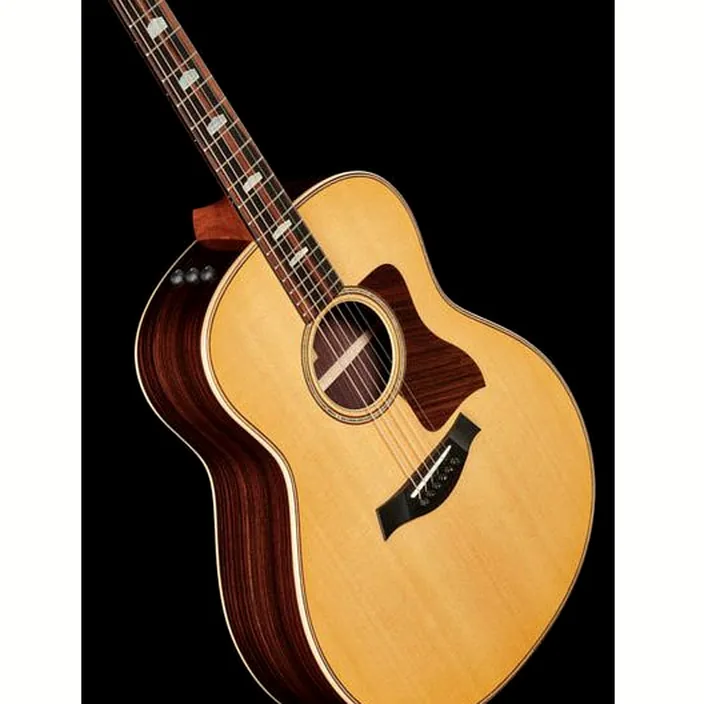 Et Test de la guitare acoustique Taylor 818e Antique Blonde