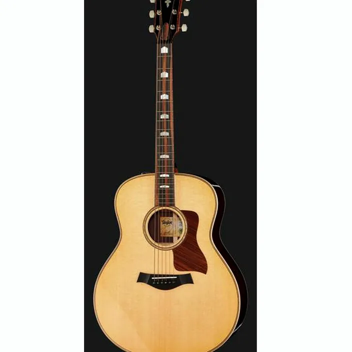 Et Test de la guitare acoustique Taylor 818e Antique Blonde