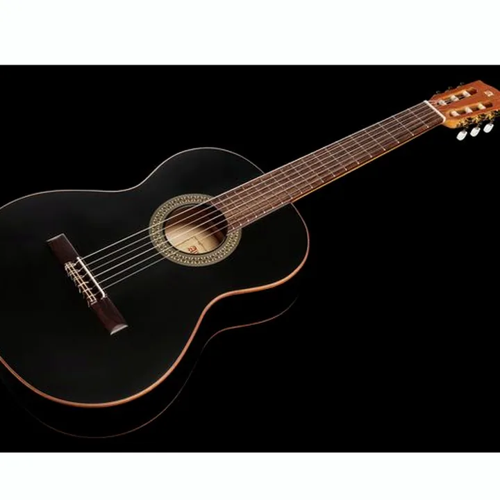 Guitare Alhambra Black Satin Plus Set : Test & Avis