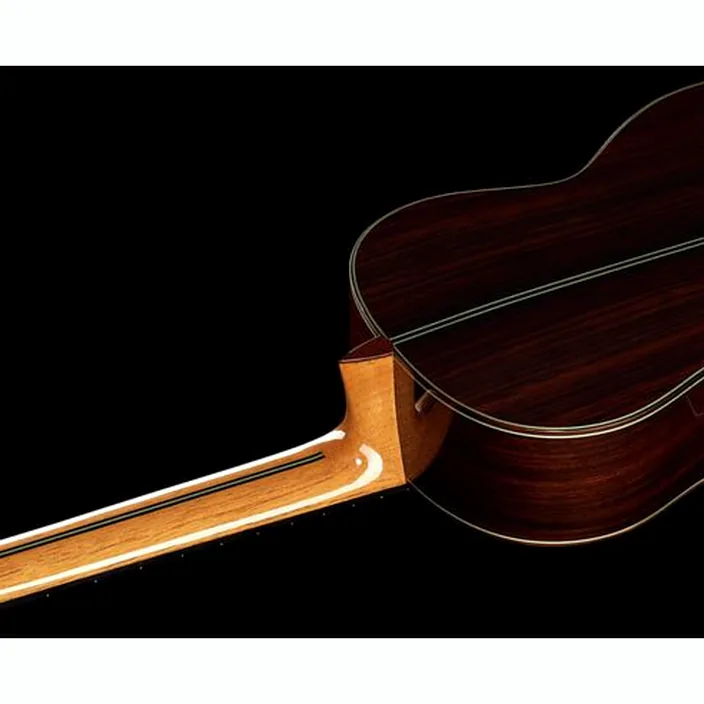 La guitare Amalio Burguet 1DV Spruce w/ Case Avis, Test