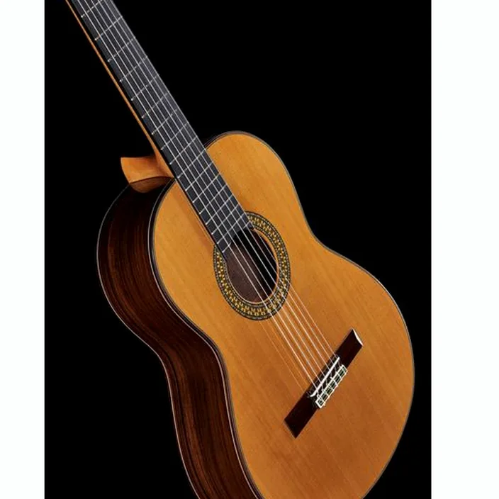 La guitare classique Alhambra 9P w/Case - Test, Comparatif & Avis