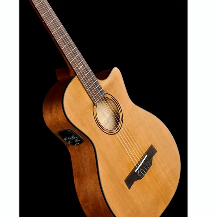 Guitare classique Baton Rouge CR21C/ACE Nylon Auditorium : Avis, Test, Comparatif