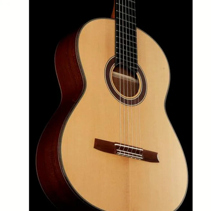 La guitare classique Hanika 56TU-N 210 - Avis et Test