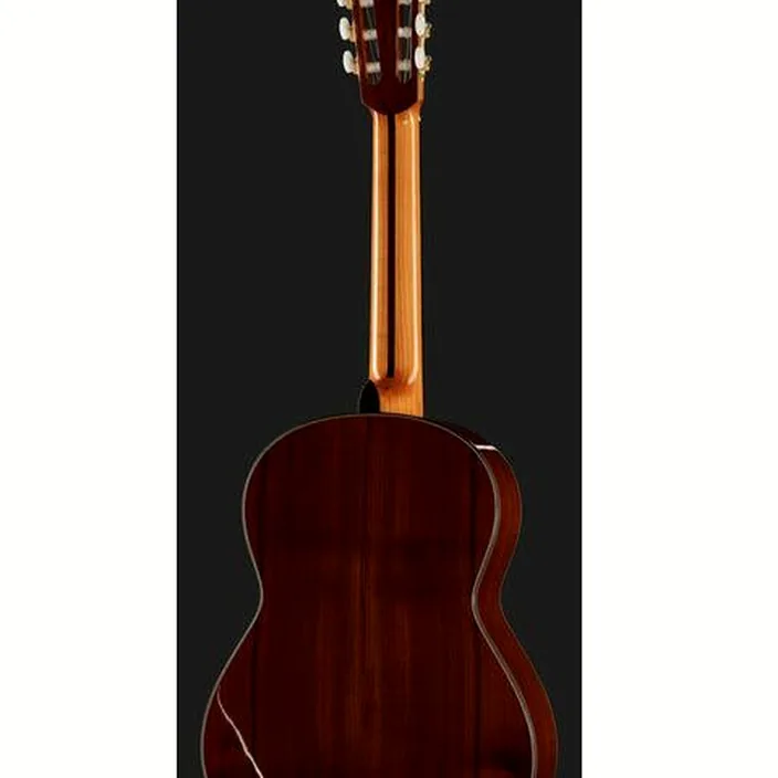 La guitare classique Hanika 56TU-N 210 - Avis et Test