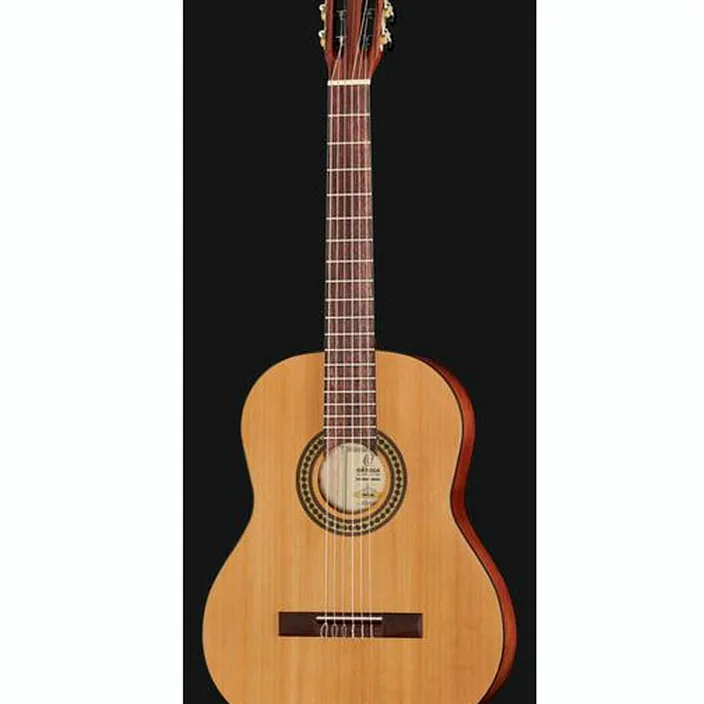 La guitare classique Ortega RSTC5M - Comparatif, Avis et Test