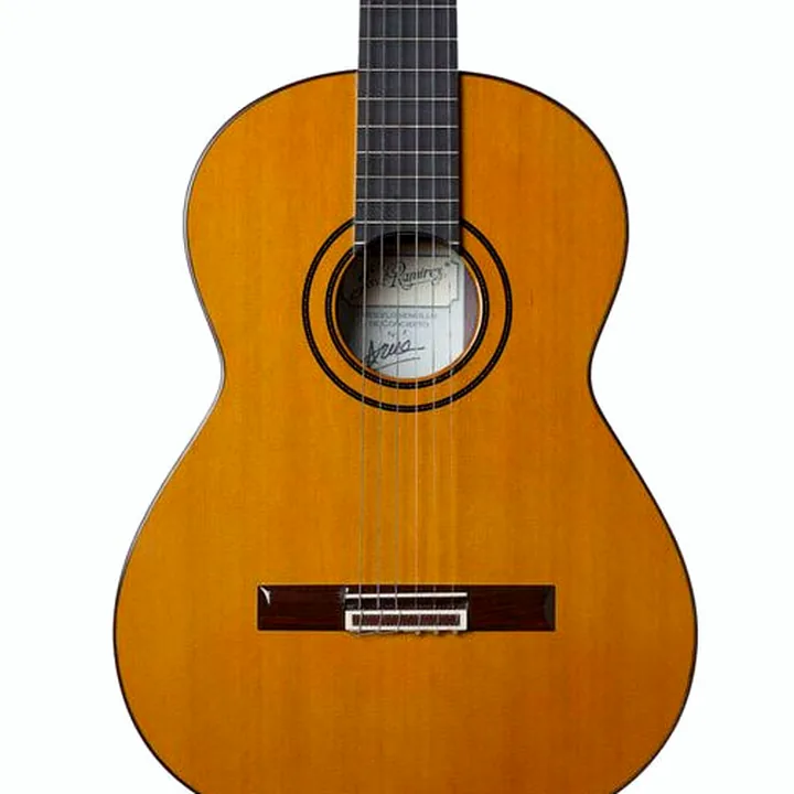 Guitare classique Ramirez Sencillo Cedar – Avis, Test, Comparatif