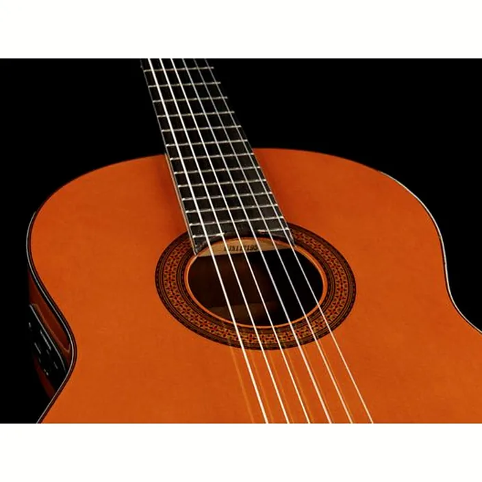 Guitare classique Yamaha CGX 102 / Test, Avis et Comparatif