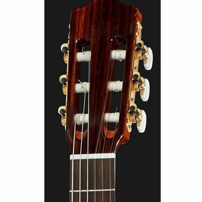 Et Test de la guitare Cordoba Requinto 1/2 Classical Iberia