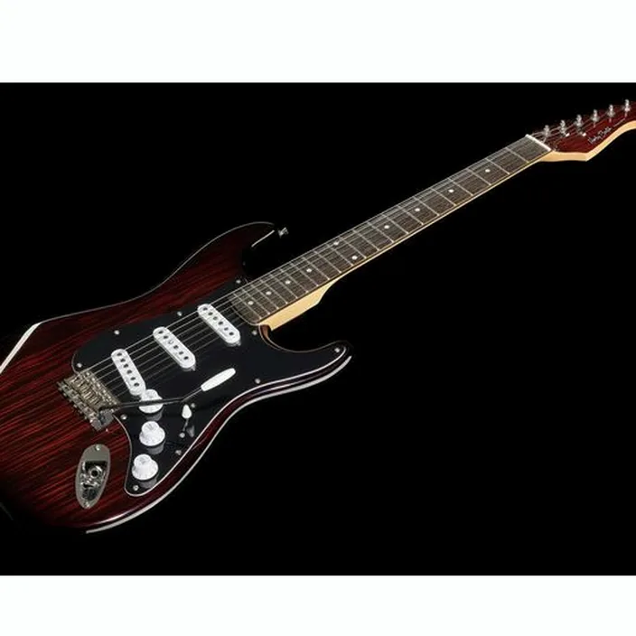 La guitare électrique Harley Benton ST-70RW Deluxe Series / Avis, Comparatif, Test