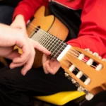 Quelle guitare acoustique pour un enfant ?