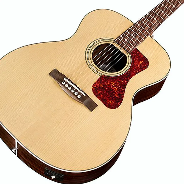 Guitare Guild OM-250E Archback NAT Comparatif, Test & Avis