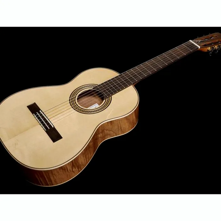 Et Avis de la guitare La Mancha Rubi SMX/59
