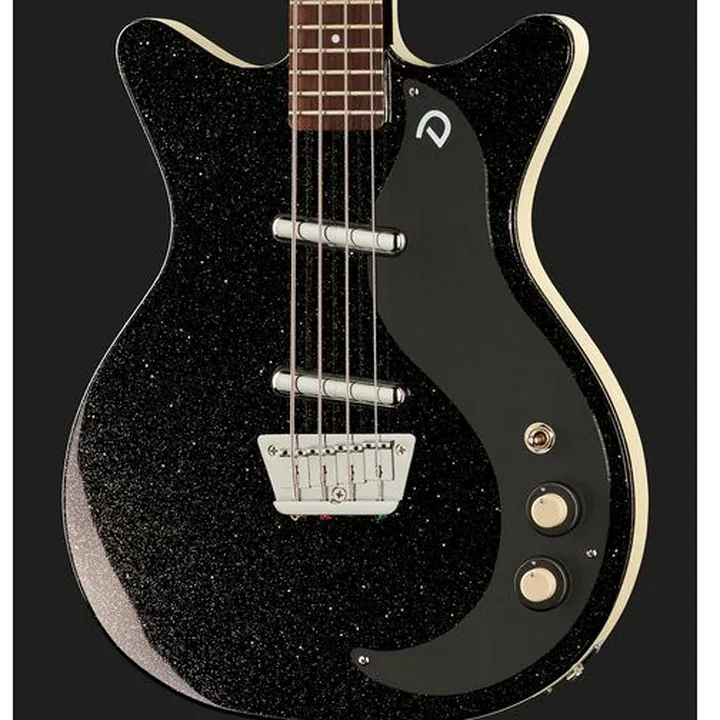 La basse électrique Danelectro 59DC Short Scale Bass BKMF , Test, Avis, Comparatif