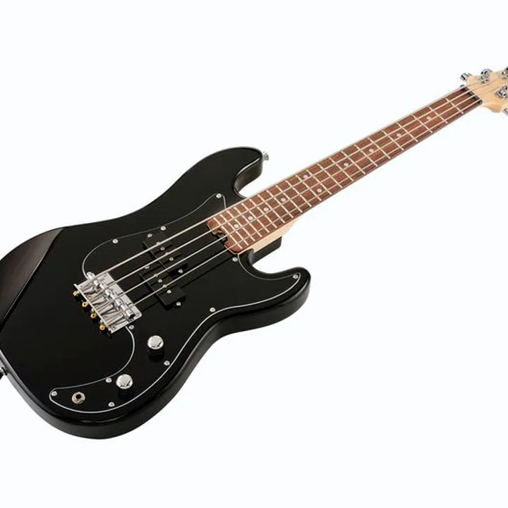 La basse électrique Flight Mini Bass Lite BK Test et Avis