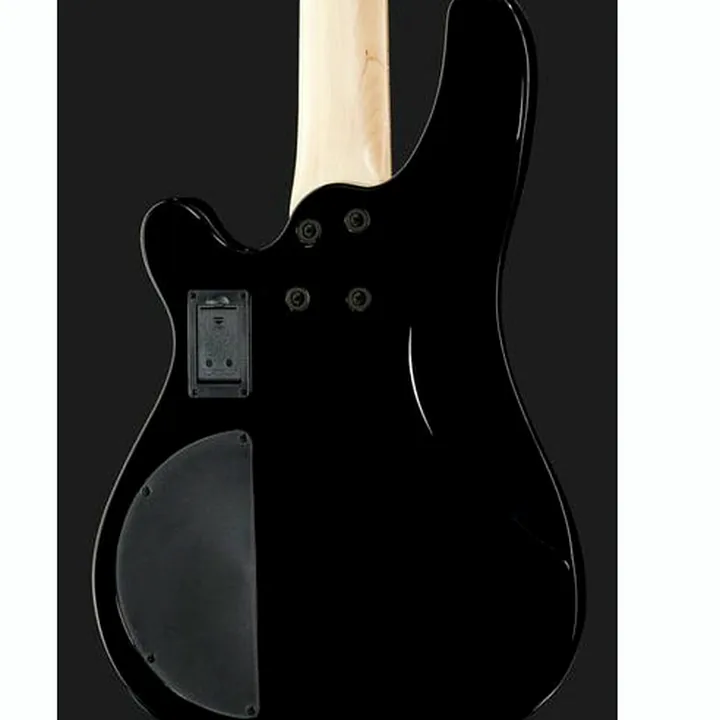 La basse électrique Harley Benton B-450 Black Bundle 2 / Test & Avis