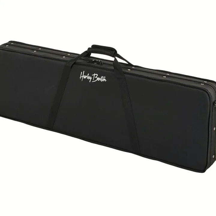 La basse électrique Harley Benton Enhanced MJ-4EB Lake Bl Bundle Comparatif, Avis & Test