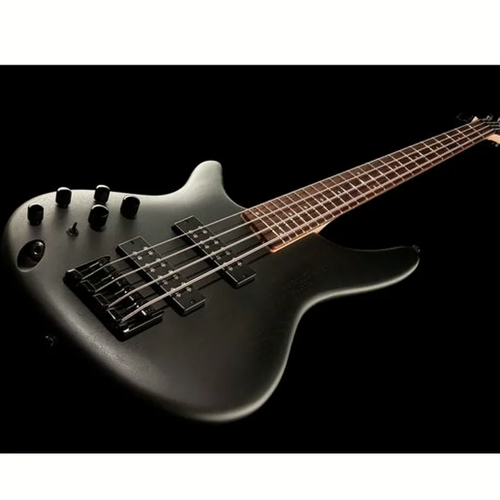 La basse électrique Ibanez SR300EBL-WK : Test, Avis