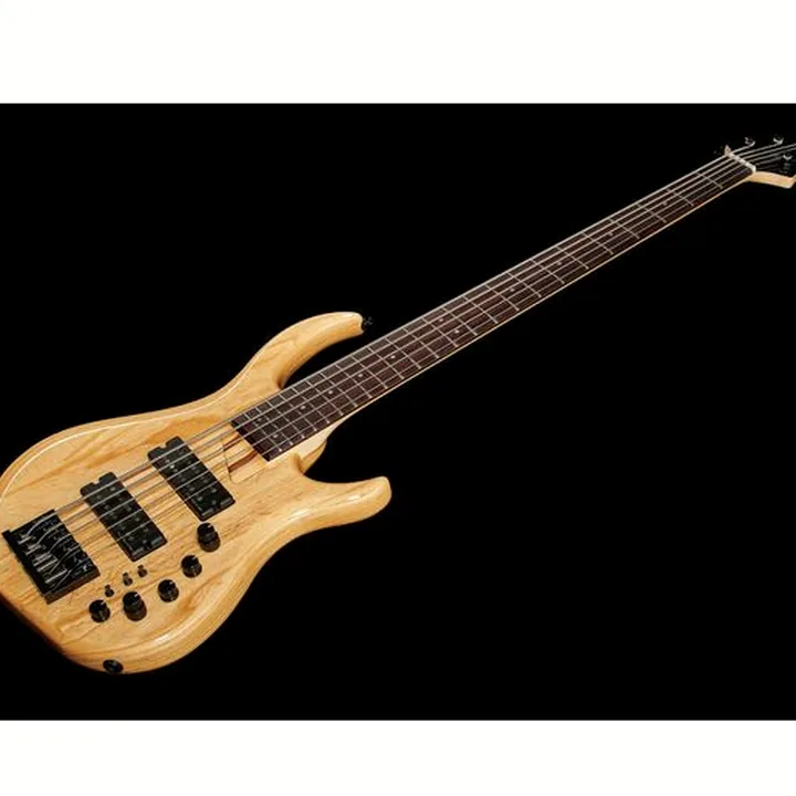 La basse électrique Marcus Miller M5 5st NT – Comparatif, Avis & Test