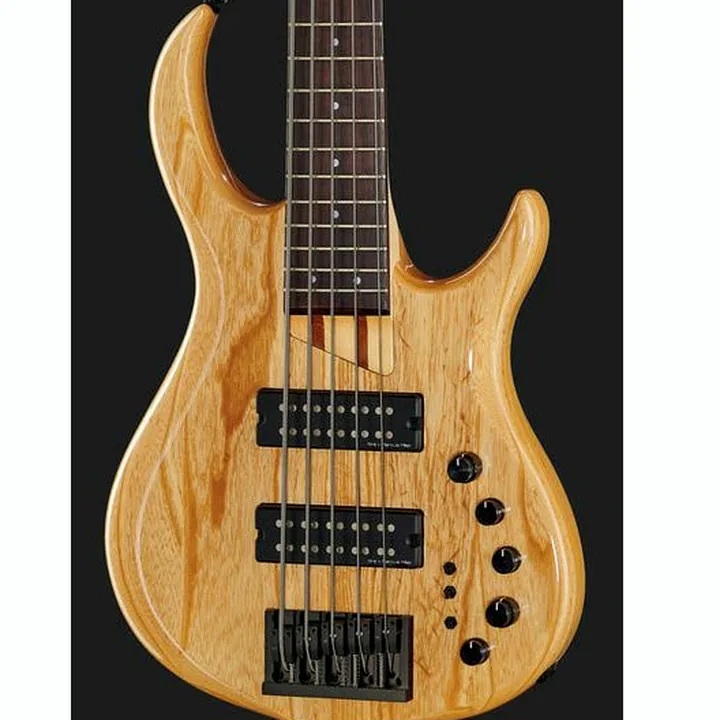 La basse électrique Marcus Miller M5 5st NT – Comparatif, Avis & Test