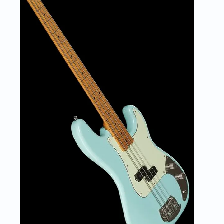 La basse électrique Vincent Bass Guitars Akkurat 4 Celeste Test et Avis