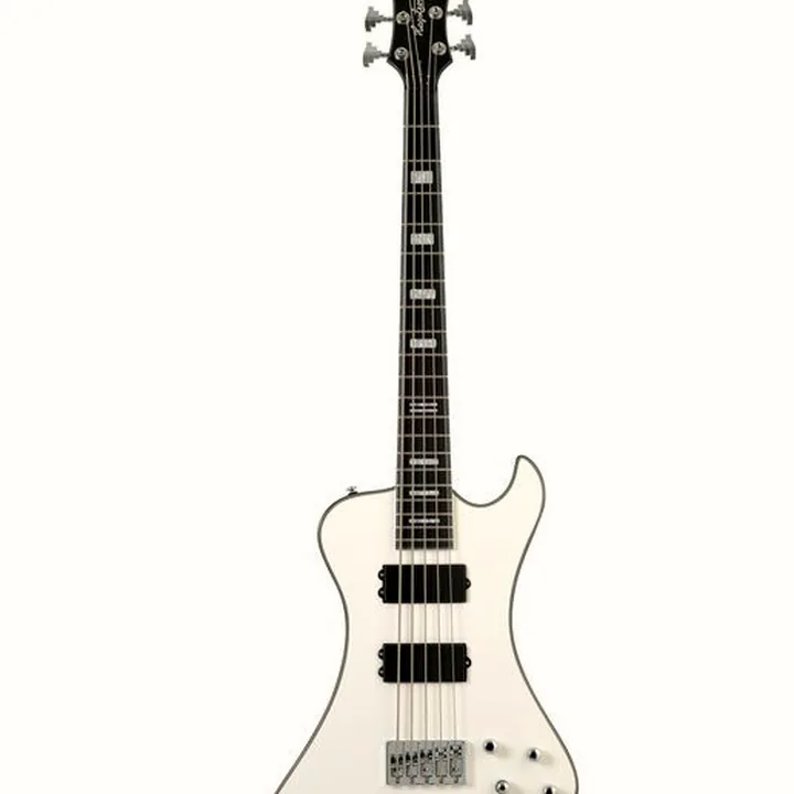 La basse Hagstrom Nekromant 5 White Gloss , Avis, Test et Comparatif