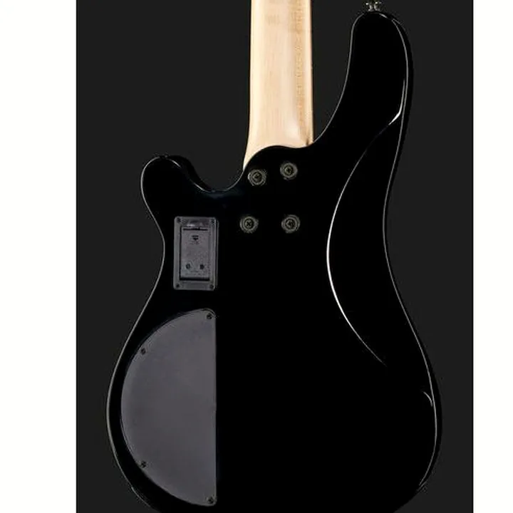 La basse Harley Benton B-450 QTB Bundle 1 – Test, Avis et Comparatif